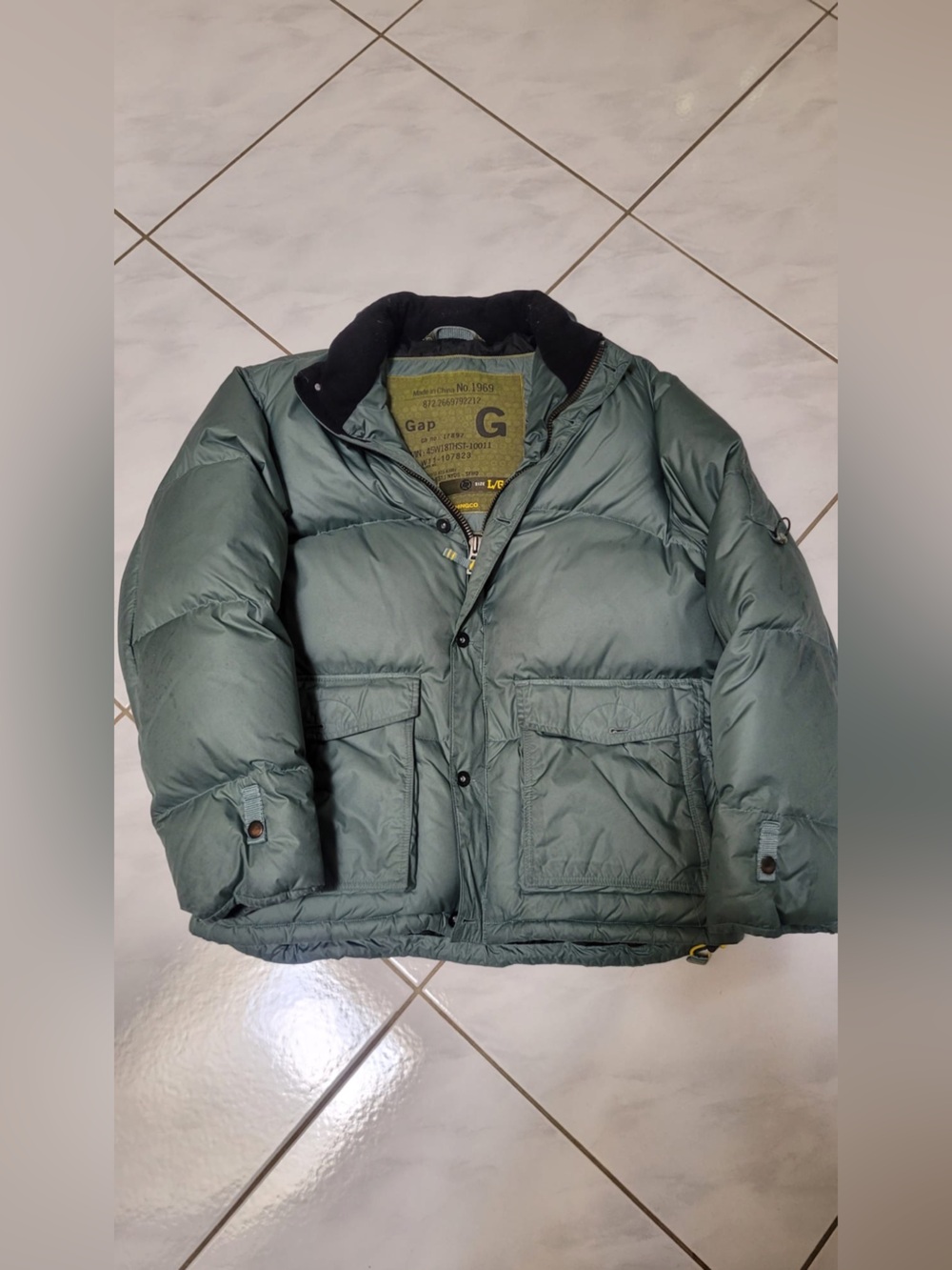 GAP Men's Down Puffer Jacket in Sage Green